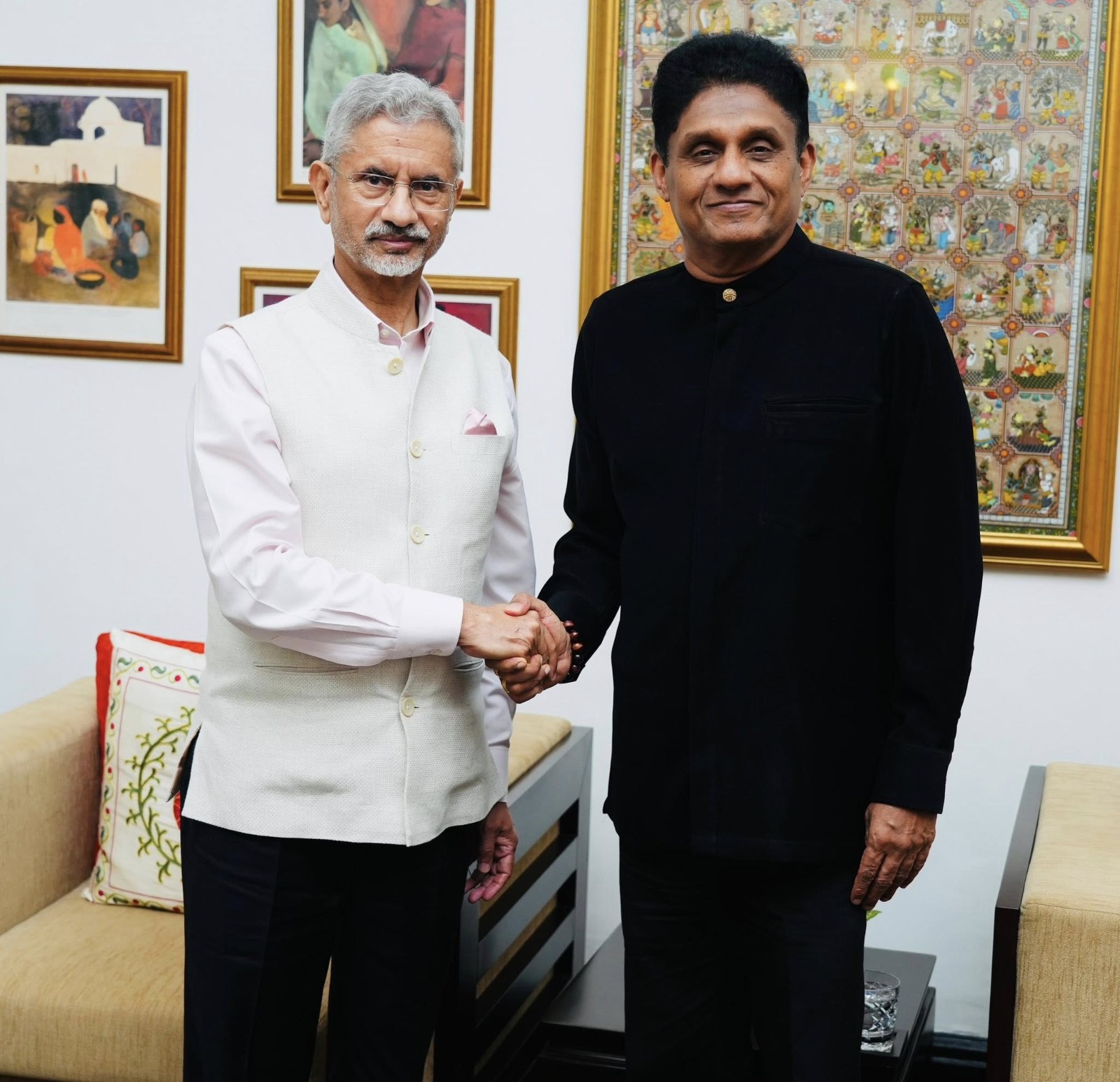 WhatsApp_Image_2025-12-23_at_18.50.58.jp